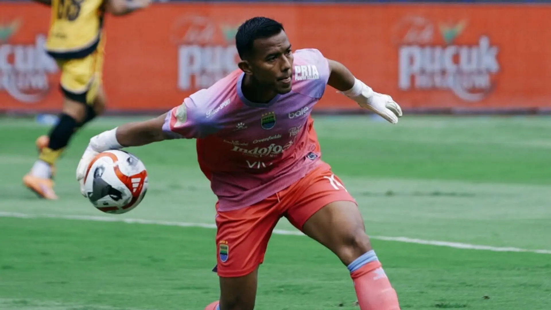 Teja Paku Alam Minta Persib Tidak Remehkan Psbs Biak