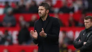 Transformasi Taktik Michael Carrick: Alasan Bruno Fernandes Tampil Lebih Disiplin di Derby Manchester