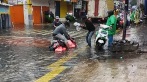 Waspada Banjir Susulan Jakarta dan Bekasi, Cek Prediksi Cuaca BMKG 12 Jam ke Depan