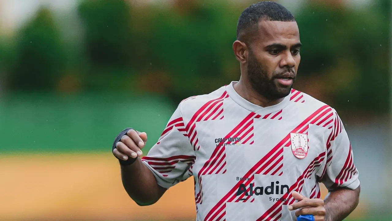 Yabes Roni Resmi Berseragam Persis Solo Siap Bawa Tim Bangkit Dari Zona Degradasi