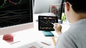 IHSG Melonjak 2,53% ke 8.122, Investor Asing Kembali Masuk