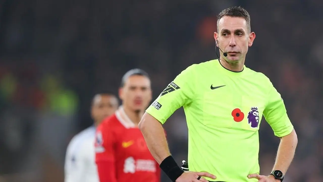 Eks Wasit Premier League David Coote Lolos dari Penjara: Vonis 9 Bulan dan Kerja Sosial 150 Jam Eks Wasit Premier League David Coote Lolos dari Penjara: Vonis 9 Bulan dan Kerja Sosial 150 Jam