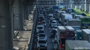 Info Lalu Lintas Jakarta: Tol Jagorawi, Japek, dan Dalam Kota Padat Pagi Ini Akibat Volume Kendaraan