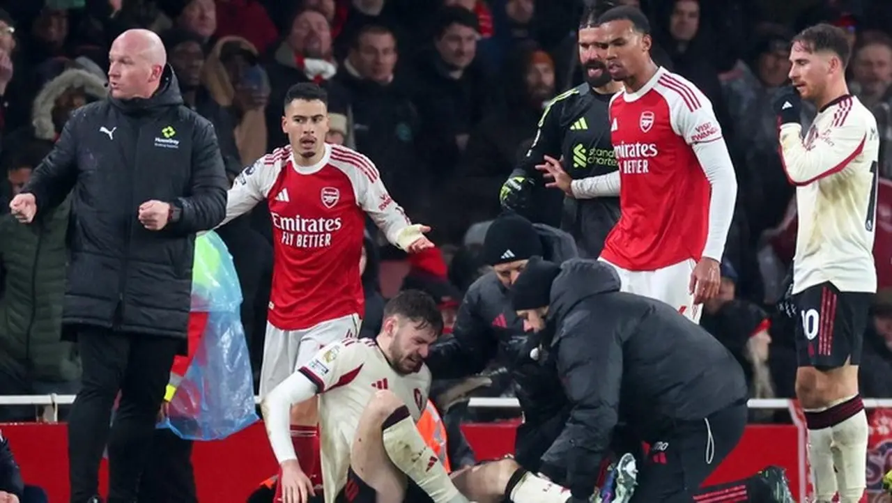 Aksi Tak Sportif Gabriel Martinelli Dorong Conor Bradley yang Cedera di Laga Arsenal vs Liverpool