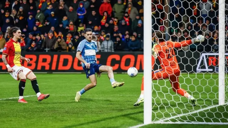 Eredivisie: Gol Dramatis Justin Hubner Bawa Fortuna Sittard Imbangi Go Ahead Eagles 2-2