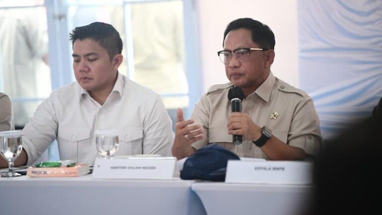 Mendagri Minta Keuchik Aceh Percepat Pendataan Kerusakan Hunian Pascabencana Mendagri Minta Keuchik Aceh Percepat Pendataan Kerusakan Hunian Pascabencana