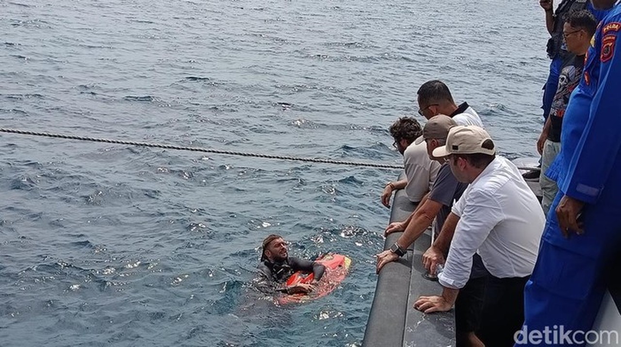 Pencarian Pelatih Valencia CF dan Dua Anaknya di Labuan Bajo Diperpanjang Tiga Hari Pencarian Pelatih Valencia CF dan Dua Anaknya di Labuan Bajo Diperpanjang Tiga Hari
