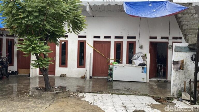 Satu Keluarga Ditemukan Tewas di Kontrakan Tanjung Priok, Polisi Pasang Garis Polisi