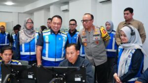 Wakapolri Pantau Arus Balik Nataru di Jatiasih, Pastikan Situasi Aman dan Kondusif