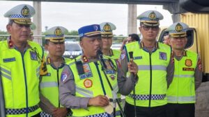 Kakorlantas Polri Perintahkan Jajarannya Tetap Siaga di Tengah Ramainya Tempat Wisata Akhir Libur Nataru