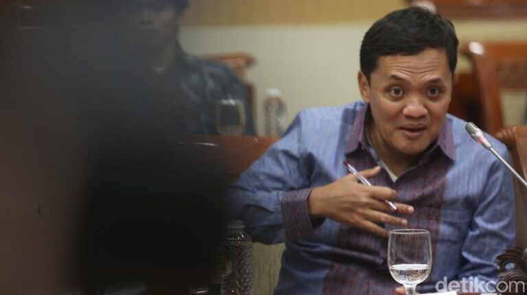 Habiburokhman: KUHP dan KUHAP Baru Lindungi Pengkritik, Hanya Orang Jahat yang Dipenjara Habiburokhman: KUHP dan KUHAP Baru Lindungi Pengkritik, Hanya Orang Jahat yang Dipenjara