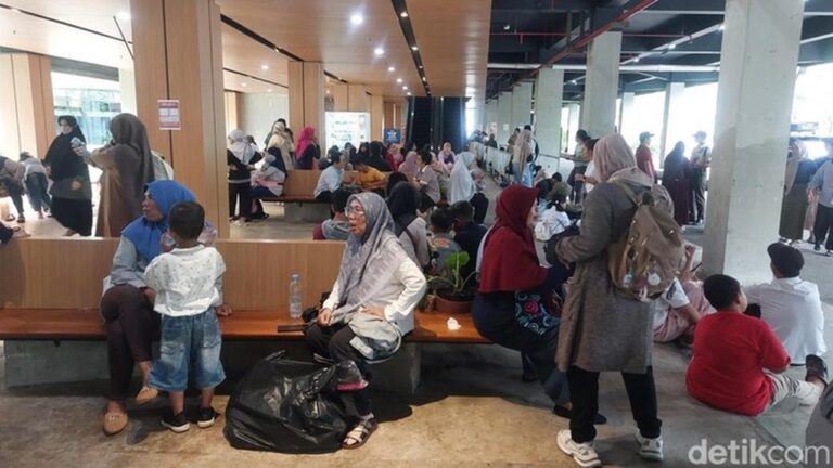 Antusiasme Tinggi, Tiket Planetarium TIM Ludes dalam Hitungan Jam Sejak Dibuka Kembali