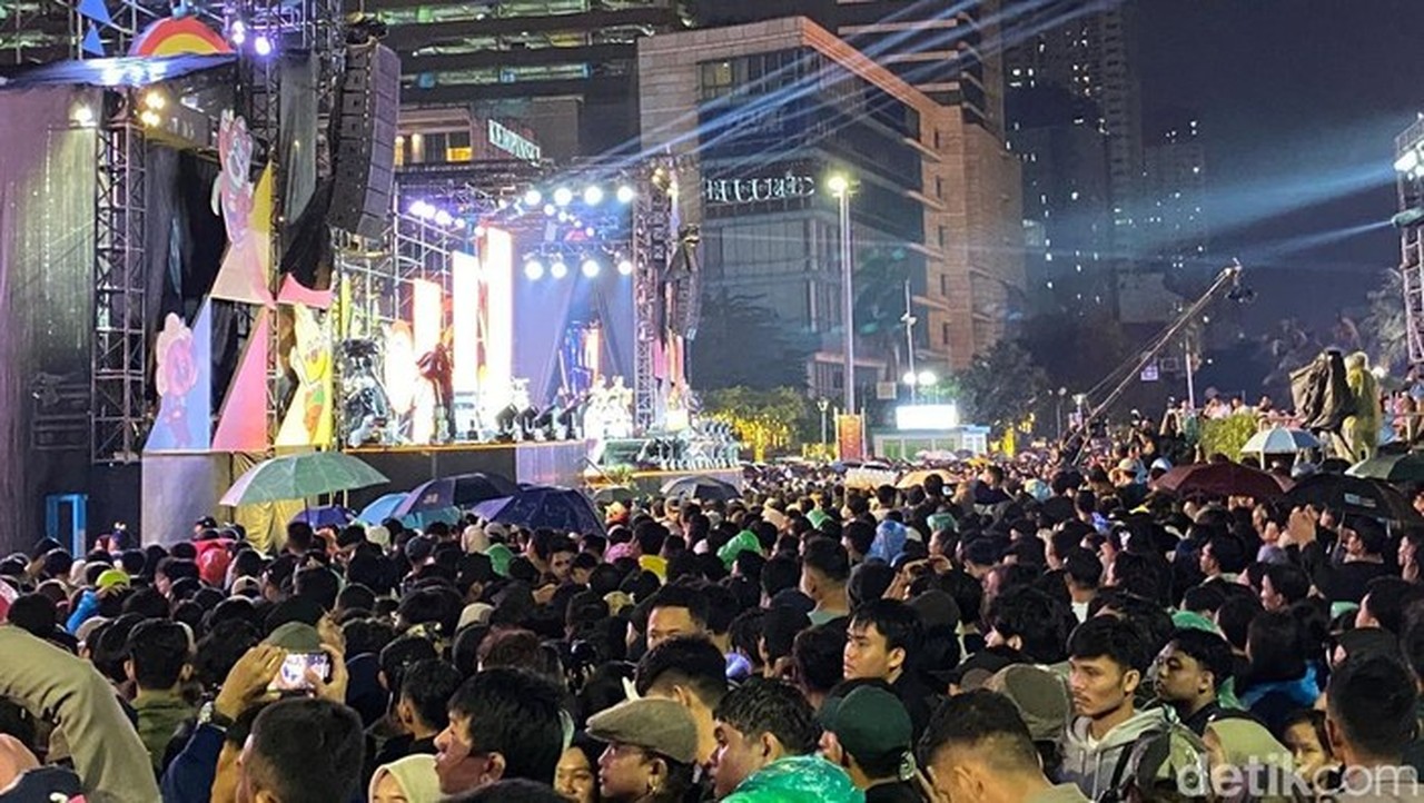 Doa Lintas Agama di Bundaran HI untuk Korban Bencana Sumatera Sambut Tahun Baru 2026