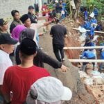 Tanah Longsor di Kembangan Jakarta Barat Akibat Erosi Kali Angke, Bronjong Dibangun