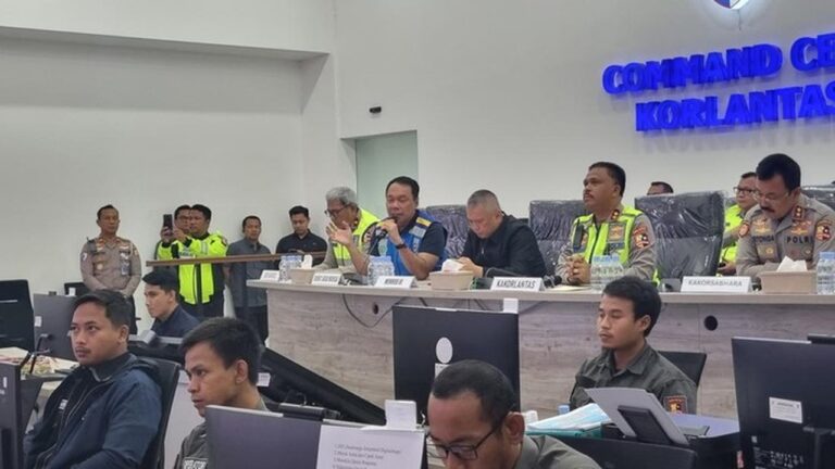 Arus Balik Nataru: Jasa Marga Catat 2,7 Juta Kendaraan Keluar Jakarta, Puncak Diprediksi Besok Arus Balik Nataru: Jasa Marga Catat 2,7 Juta Kendaraan Keluar Jakarta, Puncak Diprediksi Besok