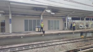 Atap Peron Stasiun Bogor Terbakar Akibat Korsleting Listrik, Jalur VIII Sempat Disterilkan