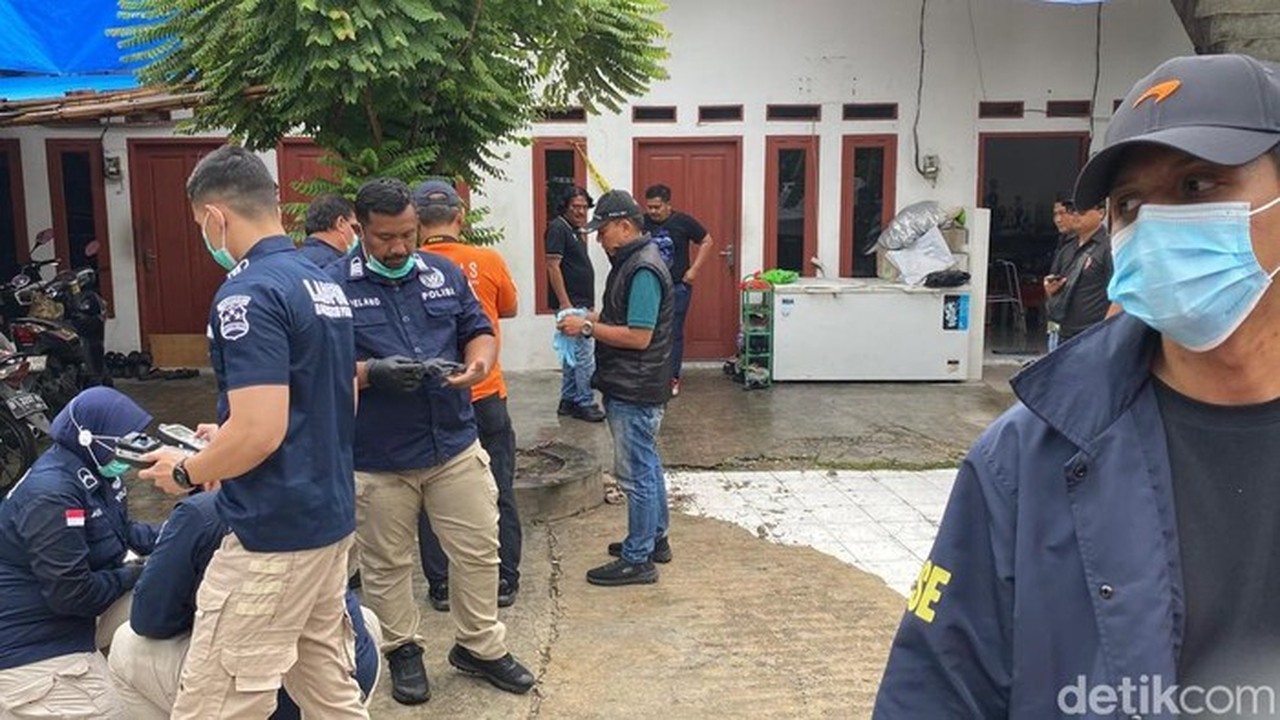 Foto: Tiga Orang Sekeluarga Ditemukan Tewas Di Tanjung Priok, Jakarta Utara. (devi P/detikcom)