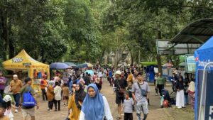 Ribuan Wisatawan Padati Ragunan di Hari Terakhir Libur Sekolah 2026