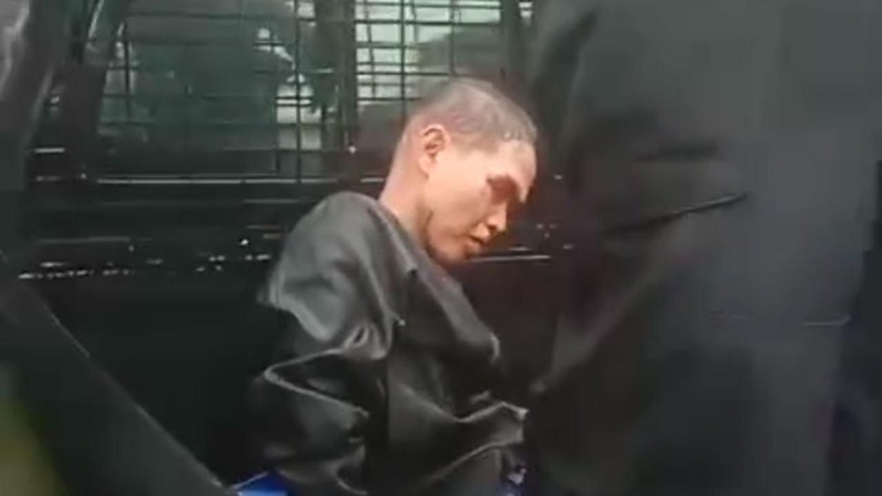 CCTV Tetangga dan DNA di Pisau Ungkap Pembunuh Anak Politikus PKS di Cilegon CCTV Tetangga dan DNA di Pisau Ungkap Pembunuh Anak Politikus PKS di Cilegon