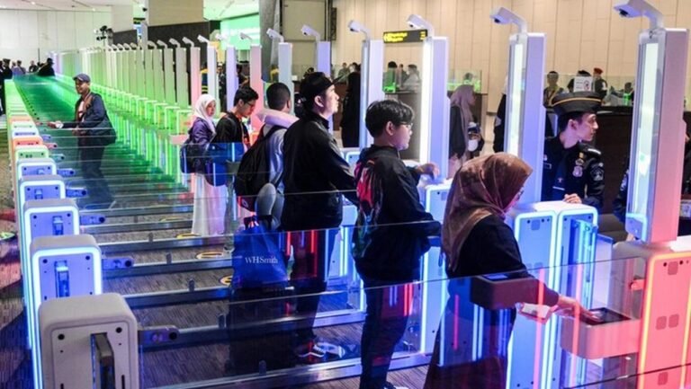 Imigrasi Berbagi Tips Agar Proses Pemeriksaan Lancar Saat Liburan ke Luar Negeri