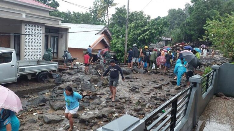Banjir Bandang Sitaro: 13 Tewas, 18 Luka, 3 Hilang Akibat Curah Hujan Tinggi