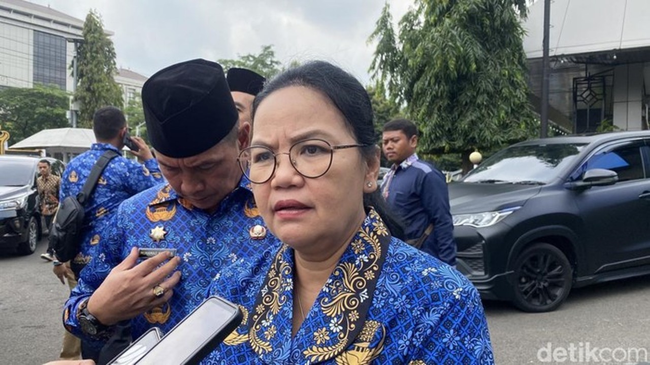 Agustina Wilujeng Bantah Terima Imbalan Terkait ‘Titipan’ Pengadaan Laptop Kemendikbudristek Agustina Wilujeng Bantah Terima Imbalan Terkait ‘Titipan’ Pengadaan Laptop Kemendikbudristek