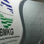BMKG Deteksi Bibit Siklon Tropis 91 S, Waspada Gelombang Tinggi 4 Meter di Natuna