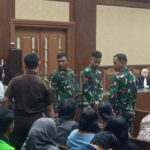 Hakim Heran Tiga Prajurit TNI Berdiri di Sidang Nadiem Makarim, Ini Penjelasan TNI