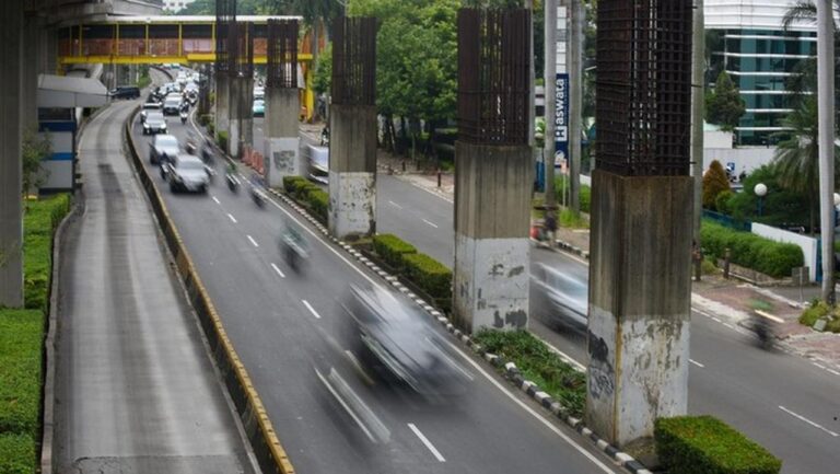 Pekan Depan Tiang Monorel Jakarta Dibongkar Tanpa Penutupan Jalan