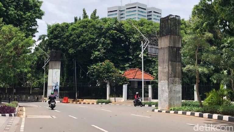Pemprov DKI Segera Bongkar Tiang Monorel di Senayan, Kapan Jadwal Pastinya?