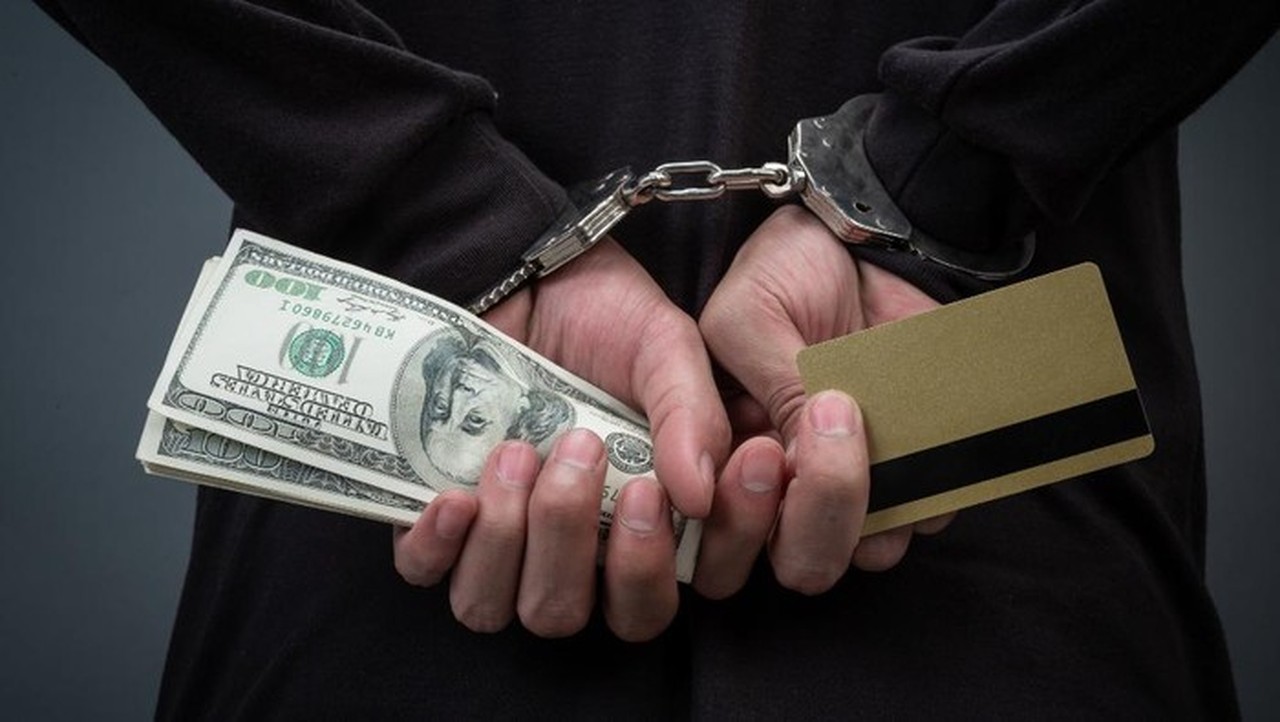 Tipu Pengusaha Bogor Ratusan Juta, 6 Oknum Wartawan Gadungan Polisi Dikepung Warga Tipu Pengusaha Bogor Ratusan Juta, 6 Oknum Wartawan Gadungan Polisi Dikepung Warga