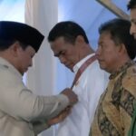 Prabowo Anugerahkan Tanda Kehormatan Bintang Jasa kepada Mentan, Petani, hingga Kapolres