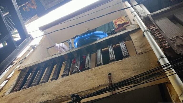 Balita Jatuh dari Lantai 2 Rumah di Jaktim, Polisi Pastikan Pengawasan Ketat Meski Tak ke Rumah Aman Balita Jatuh dari Lantai 2 Rumah di Jaktim, Polisi Pastikan Pengawasan Ketat Meski Tak ke Rumah Aman