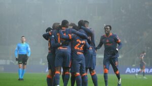 Cristian Chivu Ingatkan Inter Milan untuk Tetap Waspada Meski Pimpin Klasemen Serie A