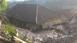 Penyebab Longsor Cisarua Bandung Barat Diduga Akibat Alih Fungsi Lahan