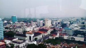 Prakiraan Cuaca Bandung 25 Januari 2026: Potensi Hujan Mengguyur Kota hingga Malam Hari