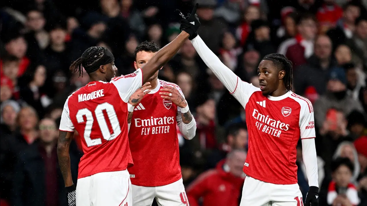 14 Tim Dipastikan Lolos Ke Babak 16 Besar Piala Fa 2025 2026 Arsenal Pimpin Daftar
