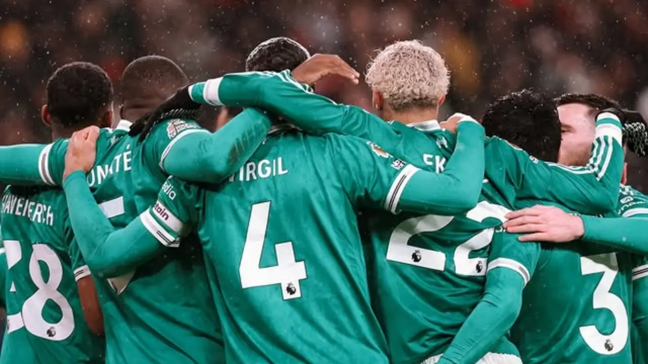 Arne Slot Ungkap Tiga Prioritas Liverpool Piala Fa Liga Champions Dan Finish 4 Besar Epl