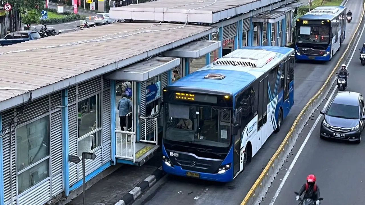 Aturan Buka Puasa Transportasi Jakarta Ramadhan 2026