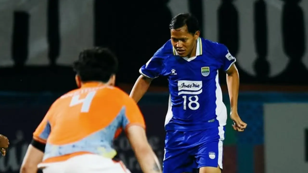 Bojan Hodak Soroti Hilangnya Kontrol Lini Tengah Persib Usai Ditekuk Ratchaburi Fc 0 3