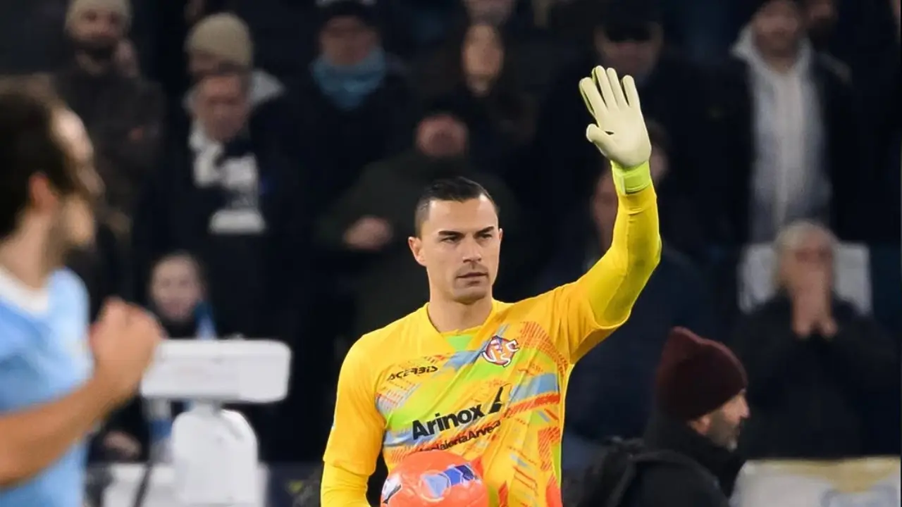 Cremonese 0 2 Inter Emil Audero Terkena Petasan Dan Dikabarkan Alami Luka Bakar