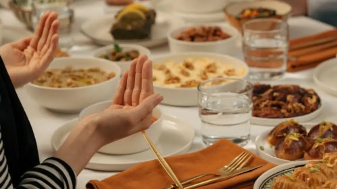 Doa Buka Puasa Ramadhan Teks Arab Latin Arti Beserta Sunnah Berbuka
