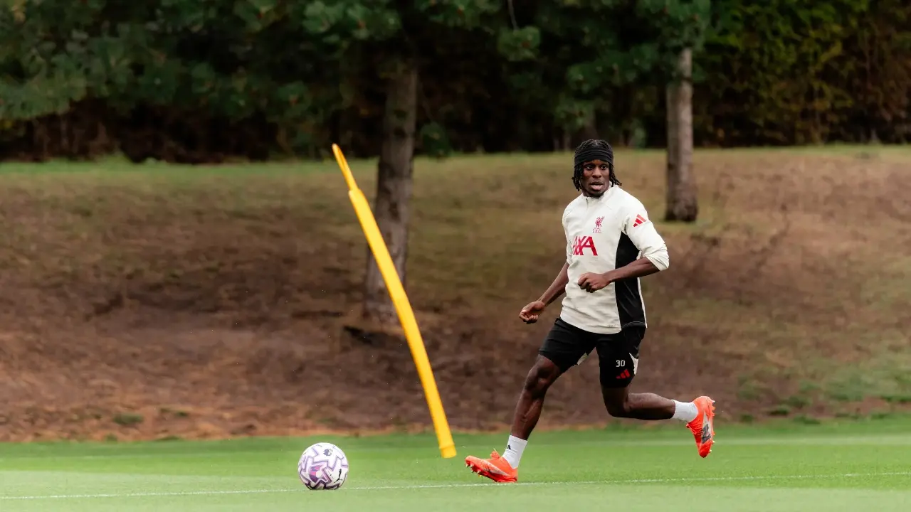 Jeremie Frimpong Kembali Masuk Dalam Skuad Liverpool Setelah Pulih Dari Cedera
