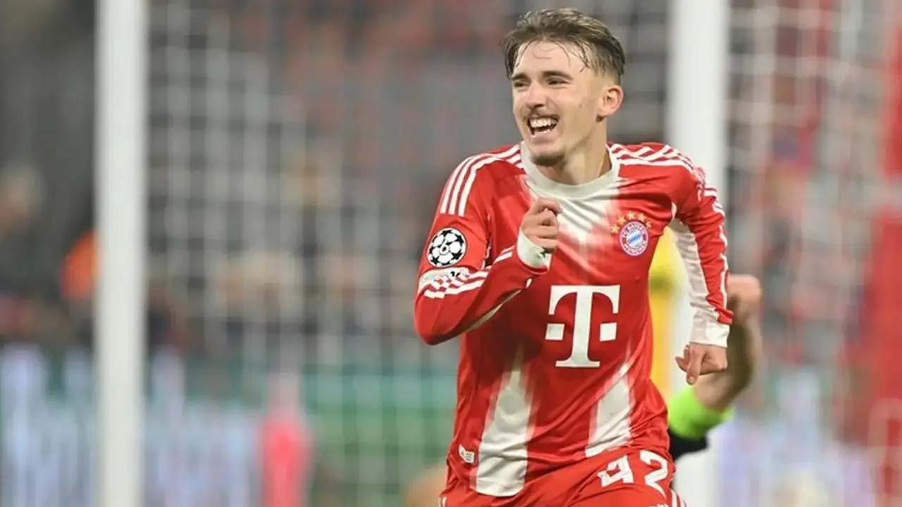 Lennart Karl Resmi Teken Kontrak Baru Di Bayern Munchen Hingga 2029 Usai Resmi Berusia 18 Tahun