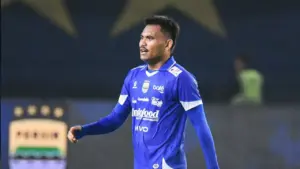 Persib Bandung Bungkam Malut United 2-0, Saddil Ramdani Kunci Kemenangan di Menit Akhir