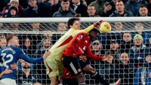 Rapor Pemain Manchester United Usai Tekuk Everton: Senne Lammens Tampil Brilian