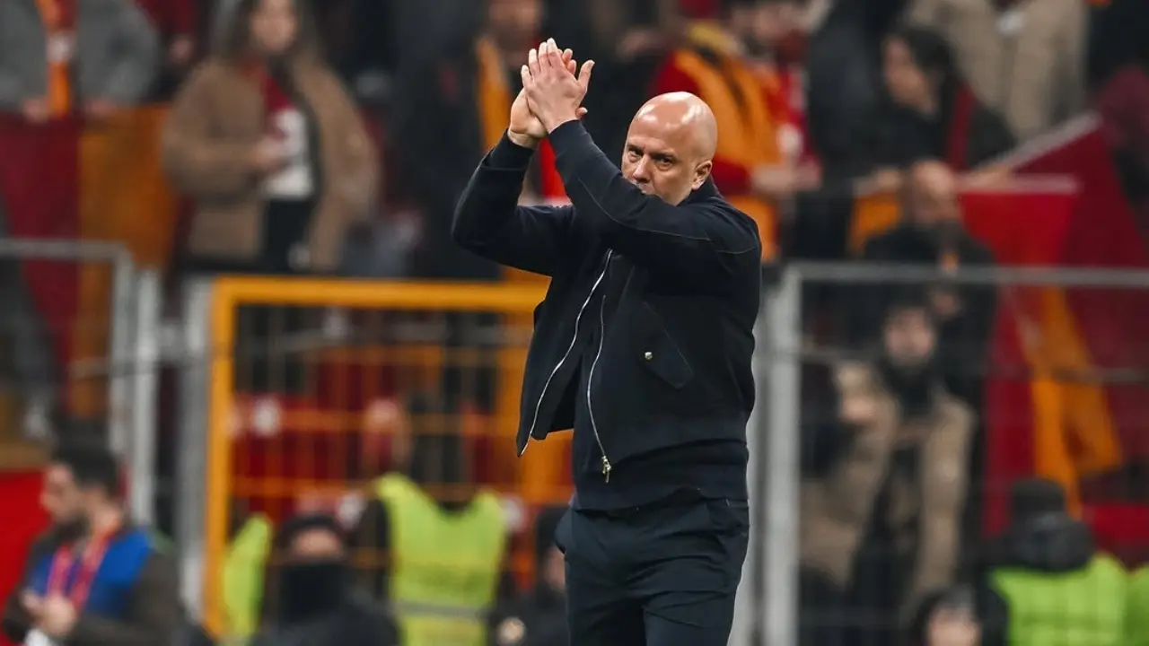 Arne Slot Sesalkan Finishing Tumpul Liverpool Usai Kalah 1 0 Dari Galatasaray Di Liga Champions