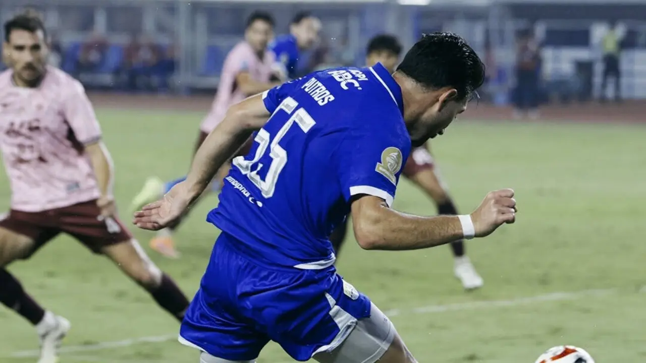 Beckham Putra Ungkap Kunci Kemenangan Persib 3 0 Atas Persik Maksimalkan Kecepatan Sayap