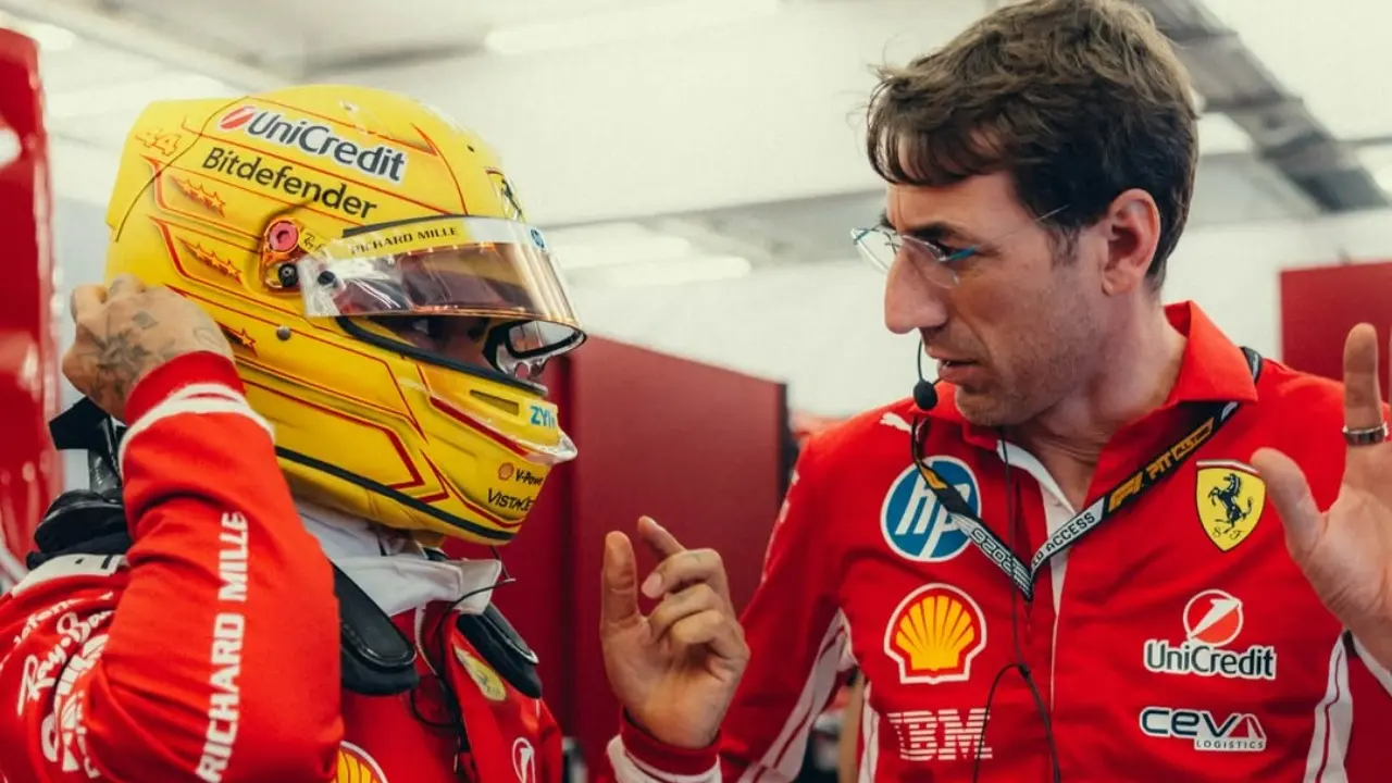 Hamilton Curigai Keunggulan Mercedes Di F1 Gp Australia Singgung Celah Regulasi Mesin