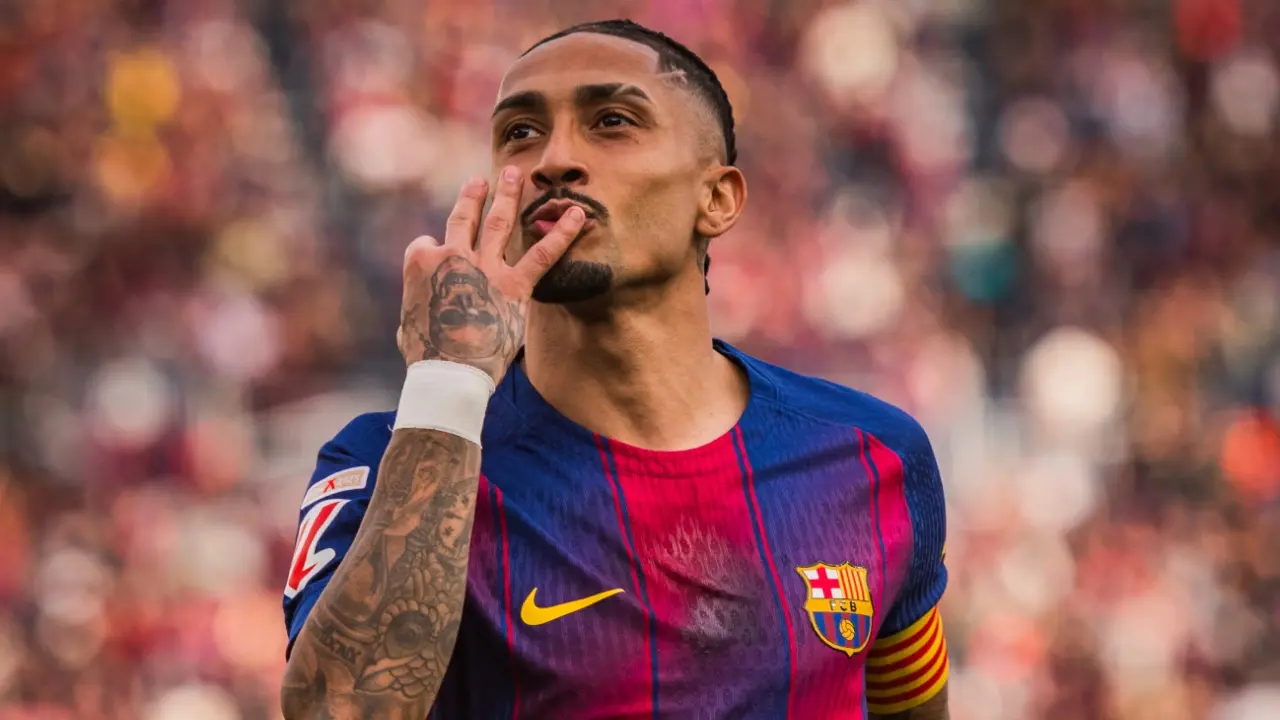 Raphinha Cetak Hat Trick Bintang Barcelona Kini Sudah Koleksi 18 Gol Musim Ini